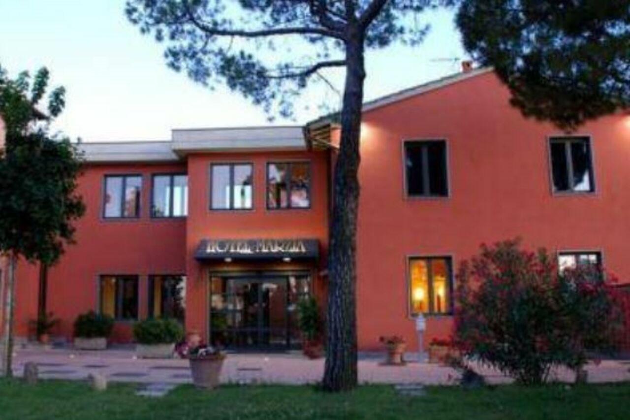 Hotel Marzia Скандичи Екстериор снимка