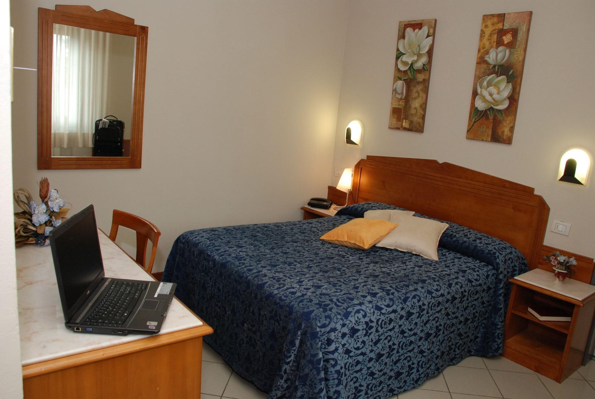 Hotel Marzia Скандичи Екстериор снимка