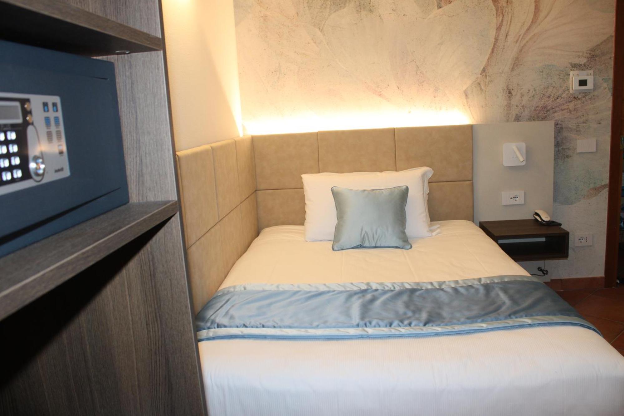 Hotel Marzia Скандичи Екстериор снимка