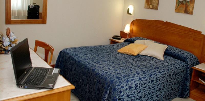 Hotel Marzia Скандичи Екстериор снимка