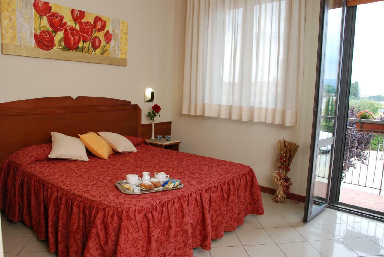 Hotel Marzia Скандичи Екстериор снимка