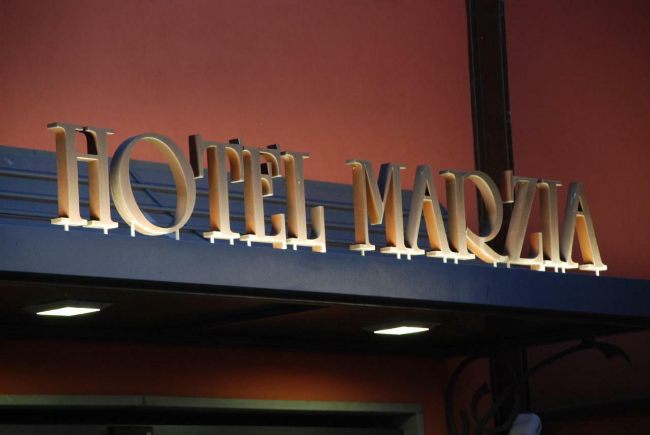 Hotel Marzia Скандичи Екстериор снимка